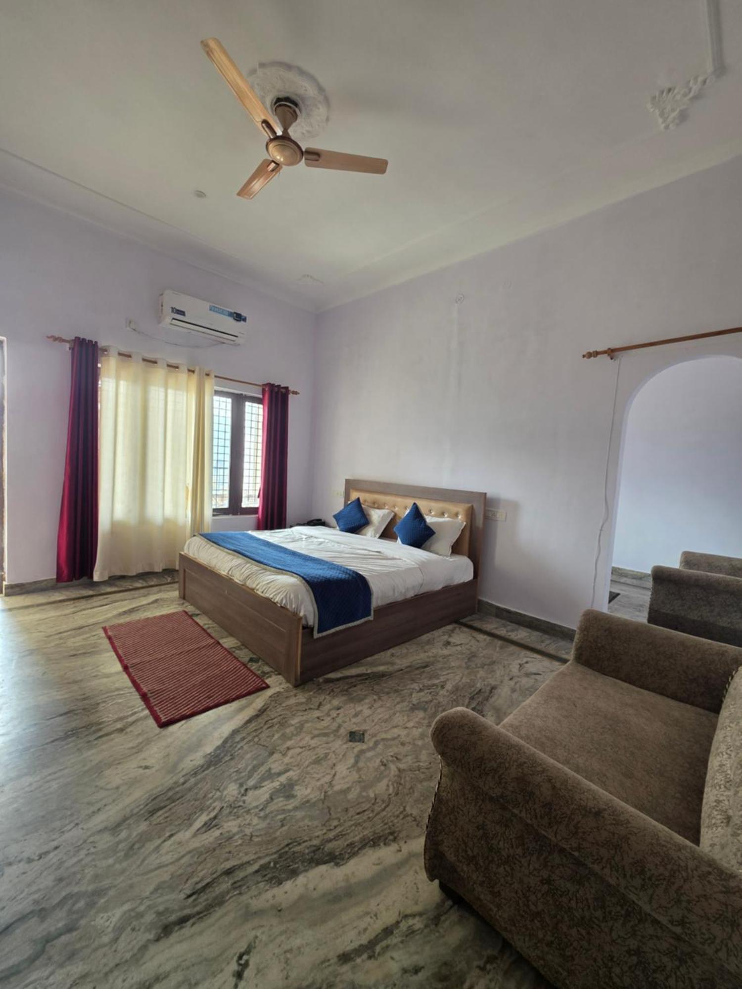 Siddhi Vinayak Hotel And Banquet Bhīm Tāl Exterior foto